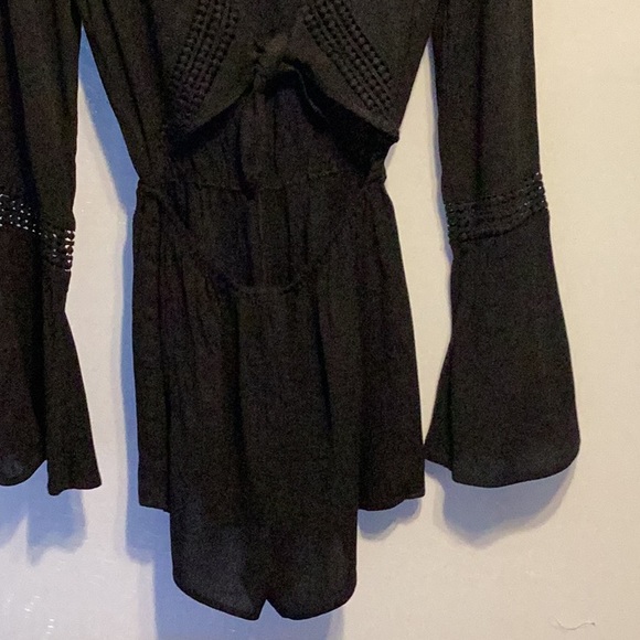 Forever 21 black long sleeve romper size small - Picture 6 of 10